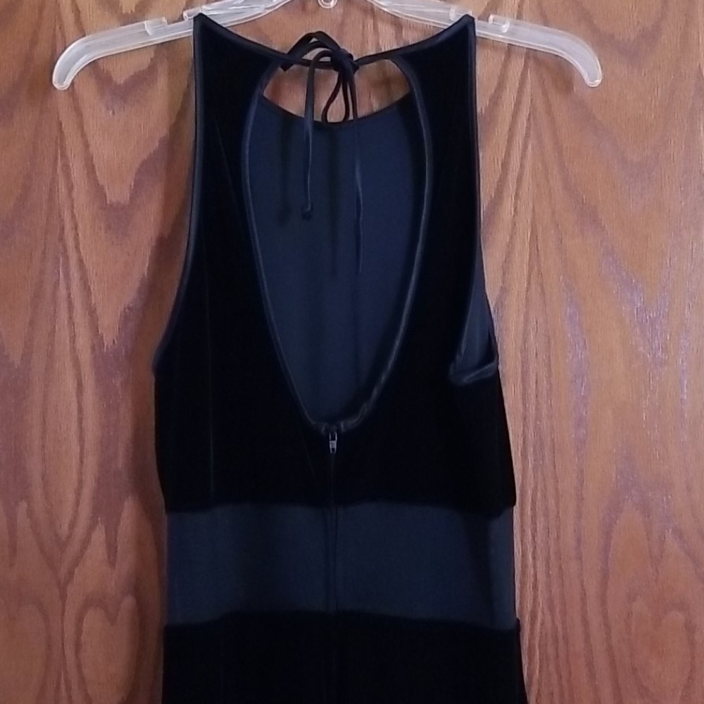 Dress - Picture 4 of 4